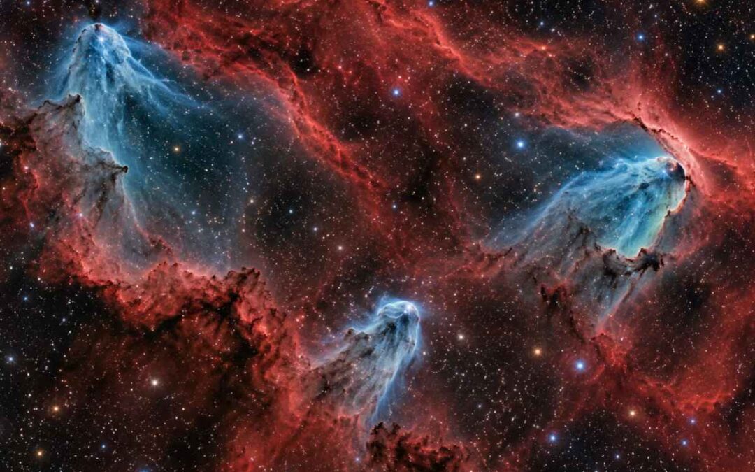 Fantasmi di Cassiopea: la NASA svela tre misteriose nebulose nascoste nello spazio